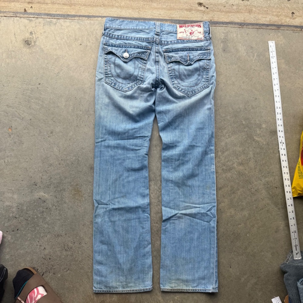 True Religion Ricky Big T Mens 35 Light Wash Distressed Straight Leg Jeans USA - Picture 1 of 8